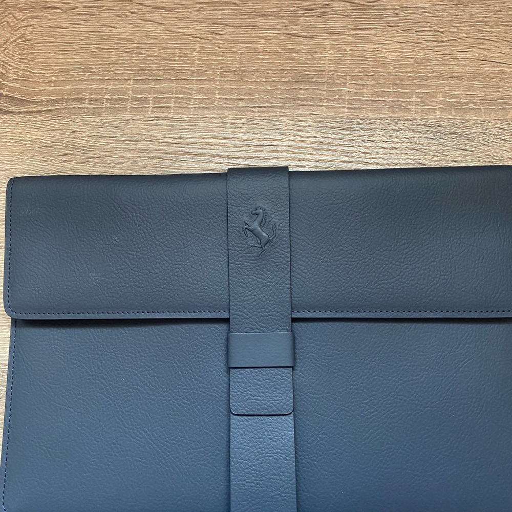 RARE Ferrari leather document folio with dust bag